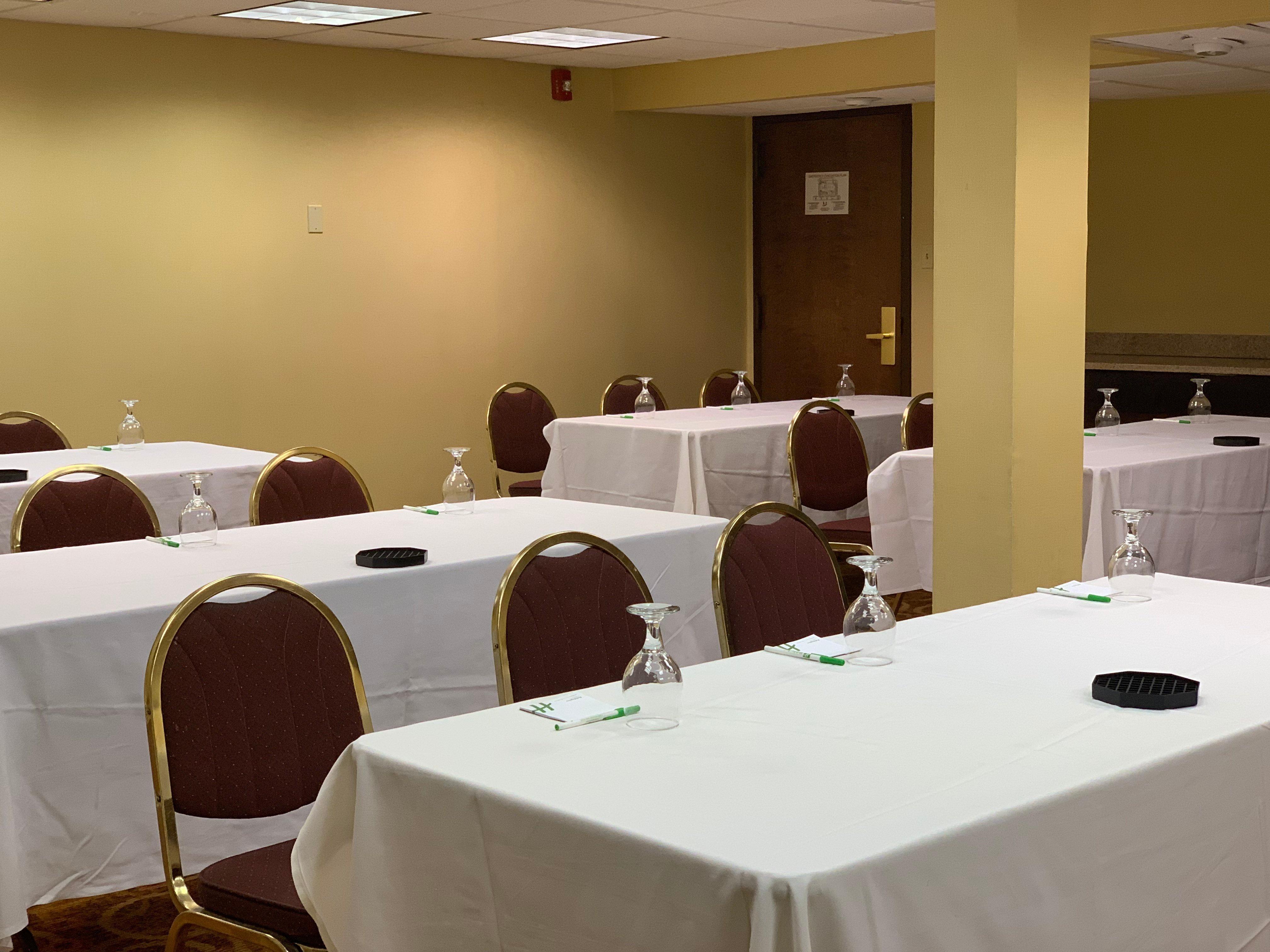 Clarion & Conference Center Airport Memphis