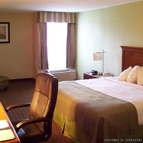 Hotel Clarion & Conference Center Airport