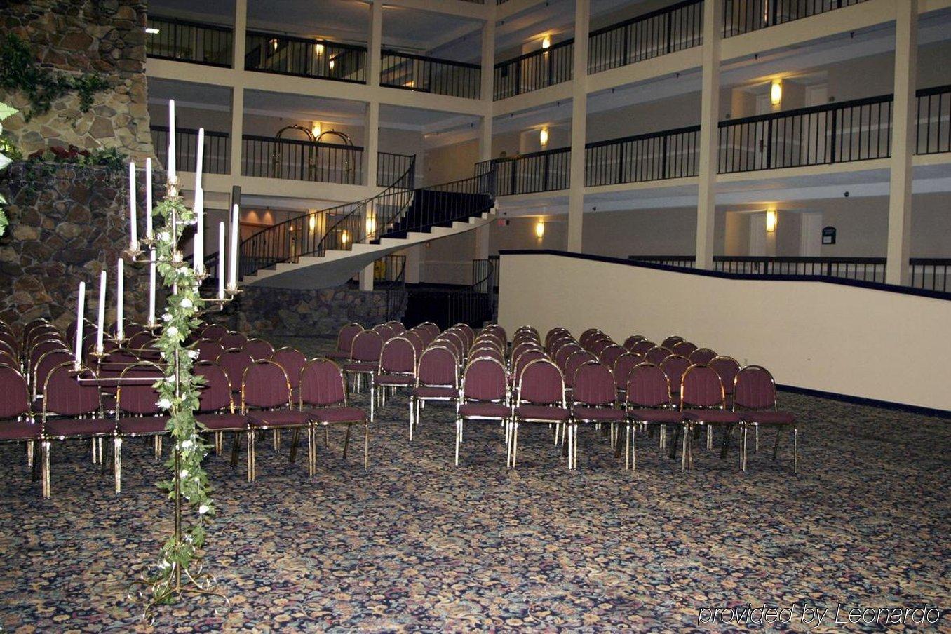 Hotel Clarion & Conference Center Airport